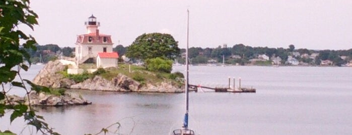 Pomham Lighthouse is one of Rhode Island.