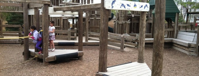 The Sandcastle Playground is one of ericさんのお気に入りスポット.