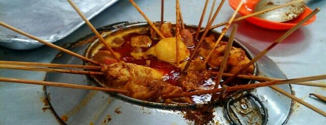 Ban Lee Siang Sate Celup (万里香沙爹朱津) is one of Melaka adventure.