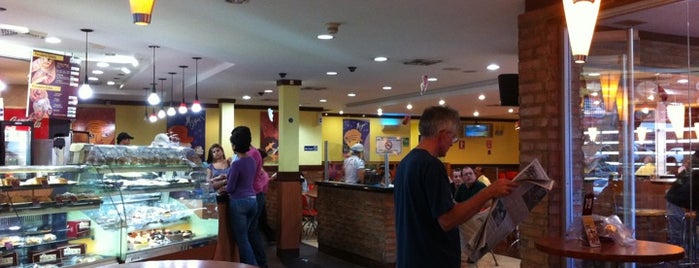 Miga's is one of Restaurantes Cafés en Caracas.