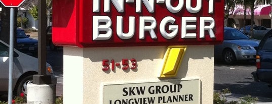 In-N-Out Burger is one of Scott : понравившиеся места.