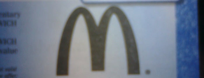 McDonald's is one of Locais curtidos por M.