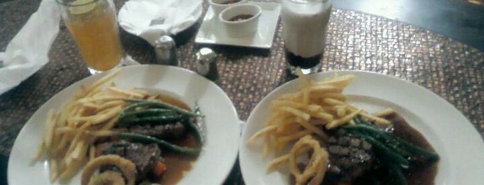 Dakken Coffee & Steak is one of favorite Places in bandung.