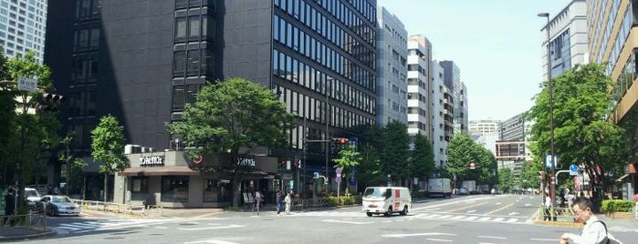 神谷町交差点 is one of Tokyo.