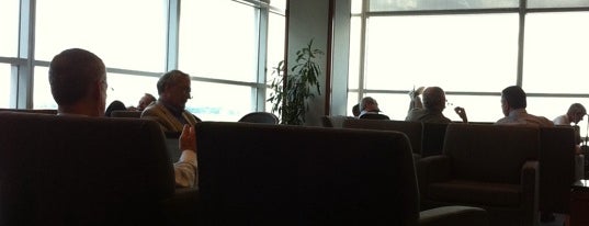 United Club is one of Airport Lounges I Ended Up In.