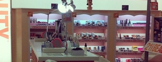 Ulta Beauty is one of Annie'nin Beğendiği Mekanlar.