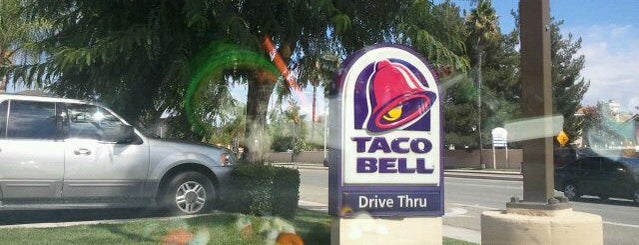 Taco Bell is one of สถานที่ที่ Lisa ถูกใจ.