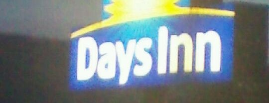 Days Inn is one of Emyrさんのお気に入りスポット.