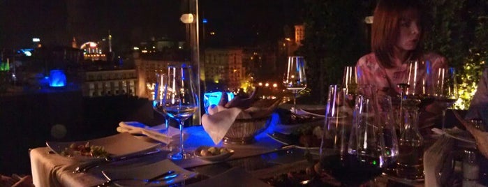 Atmosfera Restaurant is one of Рестораны Киева / Restaurants (Kyiv).