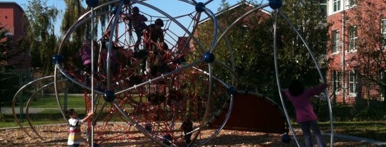 Spielplatz an der Polizei is one of Posti che sono piaciuti a Carlos Alberto.