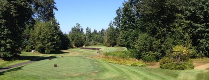 Plateau Golf and Country Club is one of สถานที่ที่ Josh ถูกใจ.