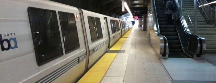 San Bruno BART Station is one of Efren’s Liked Places.