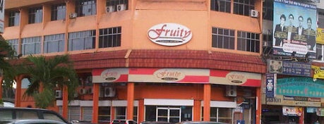 Fruity Bakery & Cafe is one of Food in Klang Valley.