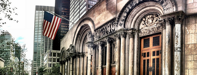 La chiesa di San Bartolomeo è uno dei 101 posti da vedere a Manhattan prima di morire.