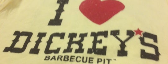 Dickey's Barbecue Pit is one of สถานที่ที่ Amy ถูกใจ.