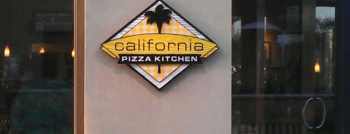 California Pizza Kitchen is one of Tempat yang Disukai Trevor.