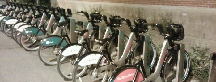 Station BIXI is one of bikes & shoes.