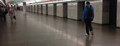 metro Yelizarovskaya is one of Метро Санкт-Петербурга.
