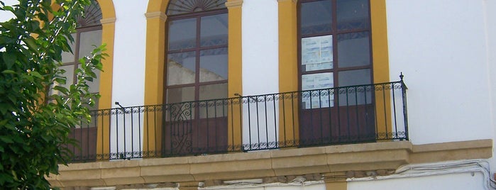 Biblioteca Municipal is one of ¿Qué visitar en Almodóvar del Río?.