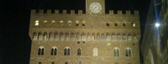 Piazza della Signoria is one of Favorite Great Outdoors.