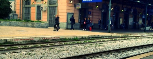 Stazione Aversa is one of Lugares favoritos de Rob.