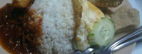 Kedai Nasi Goreng Gulung is one of Makan @ Utara #6.