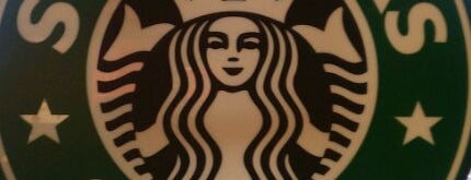 Starbucks is one of Tempat yang Disukai Chaz.