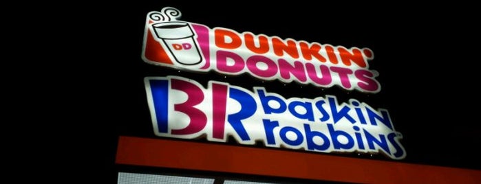 Dunkin' is one of Ya'akovさんのお気に入りスポット.