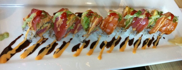 Rolling Sushi is one of Lugares favoritos de H.