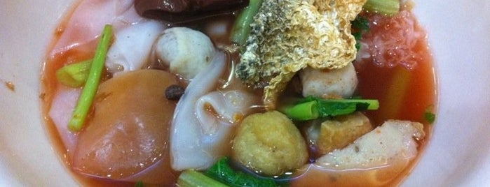 เย็นตาโฟเครื่องทรง is one of Top picks for Ramen or Noodle House.