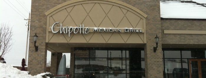 Chipotle Mexican Grill is one of Tempat yang Disukai Kevin.