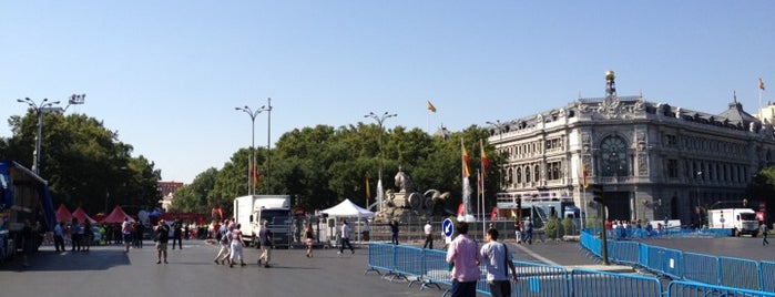 Plaza de Cibeles is one of Madrid en 3 días.