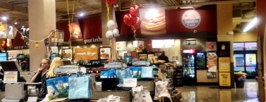 Safeway is one of Lugares favoritos de Rebeca.