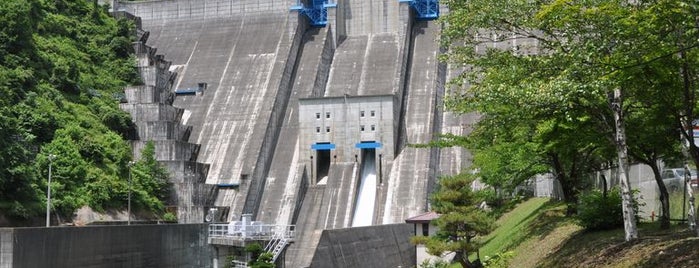 大町ダム is one of 日本のダム.