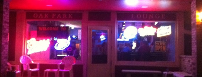 Oak Park Lounge is one of Posti che sono piaciuti a Wesley.