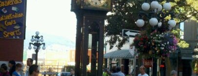 Gastown Steam Clock is one of Canada Favorites.