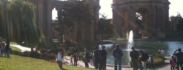Palace of Fine Arts is one of San Francisco Adventure Spots.