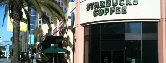 Starbucks is one of Posti salvati di Pat.