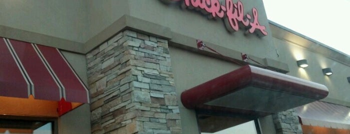 Chick-fil-A is one of Lugares favoritos de Ayan.