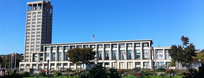 Place de l'Hôtel de Ville is one of Le Havre #4sqCities.