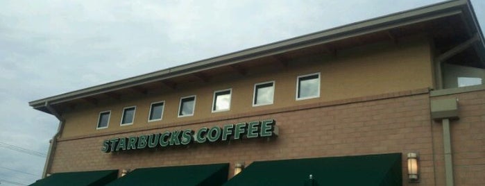 Starbucks is one of Locais curtidos por Mesha.