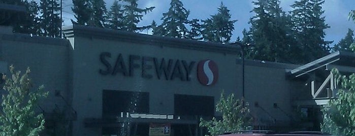Safeway is one of Locais curtidos por Vanessa.