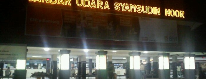 Syamsuddin Noor International Airport (BDJ) is one of Locais curtidos por Diana.