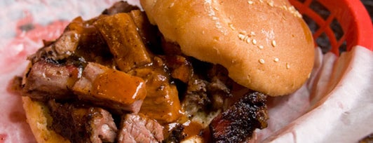 Mable's Smokehouse & Banquet Hall is one of BBQ-To-Do List.