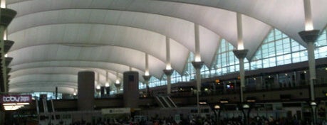 Международный аэропорт Денвера (DEN) is one of My Top Spots.