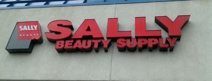 Sally Beauty is one of Locais curtidos por Clementine.