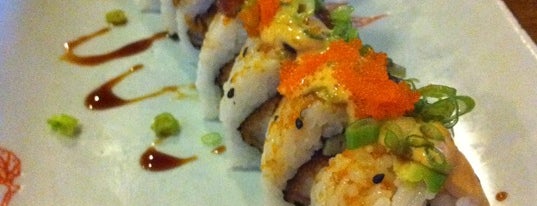 Taste Sushi bar & Asian Cuisine is one of Tempat yang Disukai Sarah.