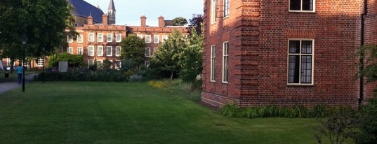 Somerville College is one of Colleges of the University of Oxford.