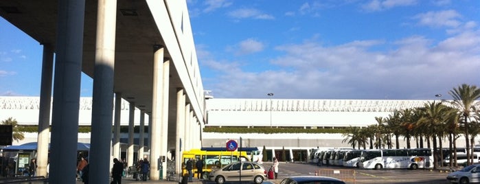Аэропорт Пальма-де-Мальорка (PMI) is one of Airports in SPAIN.