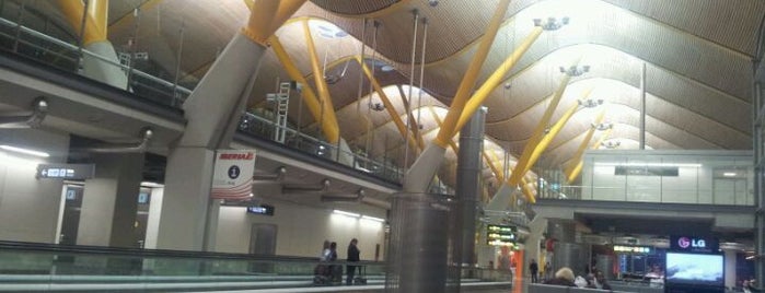 Madrid Barajas Uluslararası Havalimanı (MAD) is one of I Love Airports!.
